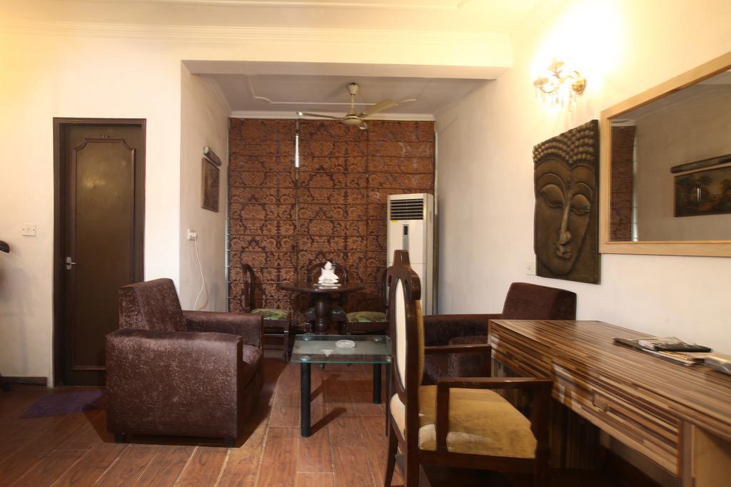 Oyo 358 Sarojini Nagar Otel Yeni Delhi Dış mekan fotoğraf
